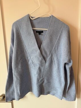 Banana Republic Factory Pale Blue V-Neck Ribbed Sweater